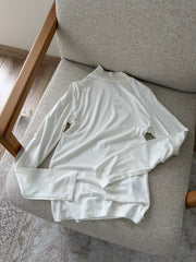 Beyaz uzun kollu badi