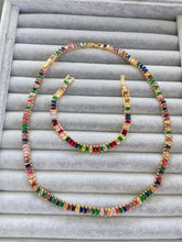 Renkli taşlı kolye seti