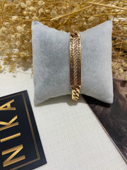 Kemer detaylı bileklik