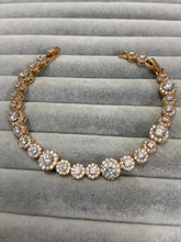 Taş işlemeli bileklik