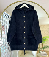 Siyah düğmeli hırka