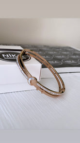 Ay detaylı Rose kelepçe