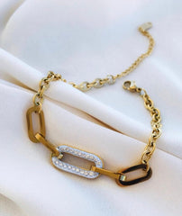 Üçlü halka geçişli bileklik