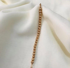 Sıralı top detaylı bileklik