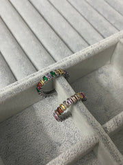 Renkli taşlı küpe