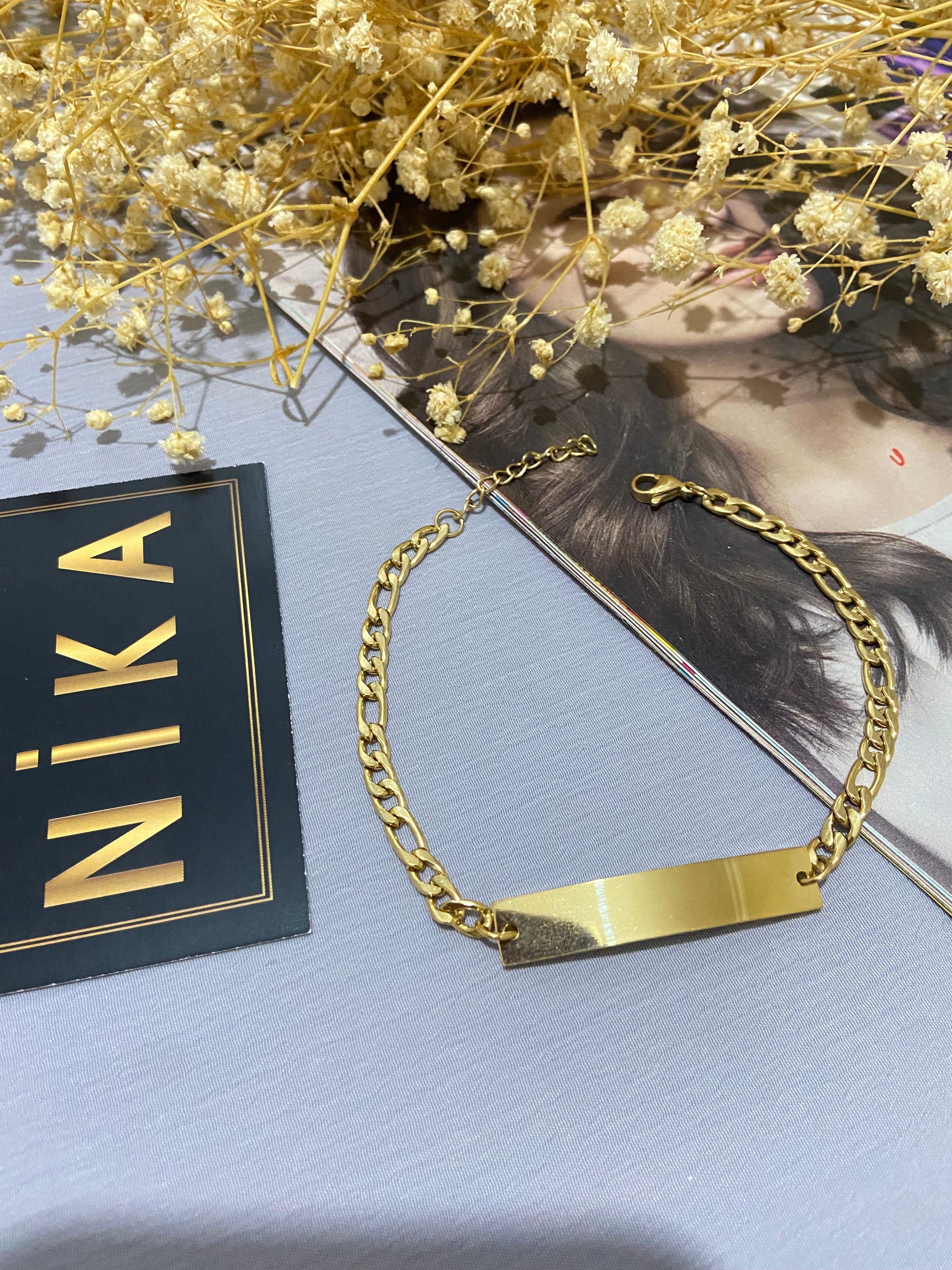 Gold sade bileklik ( Dışarda isim yazdırabilirsiniz isim yazılan bir modelimizdir )