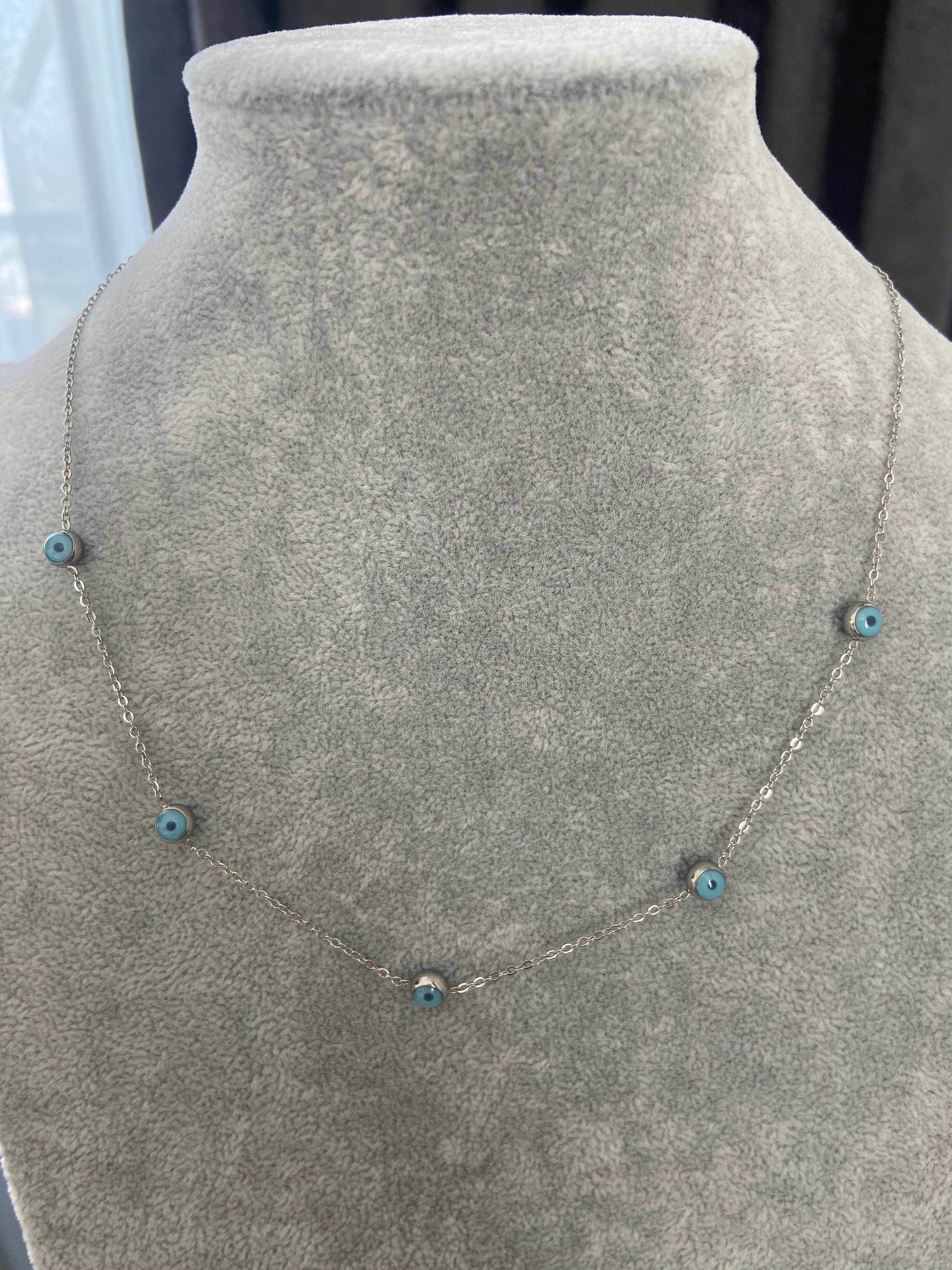 Nazar boncuklu kolye