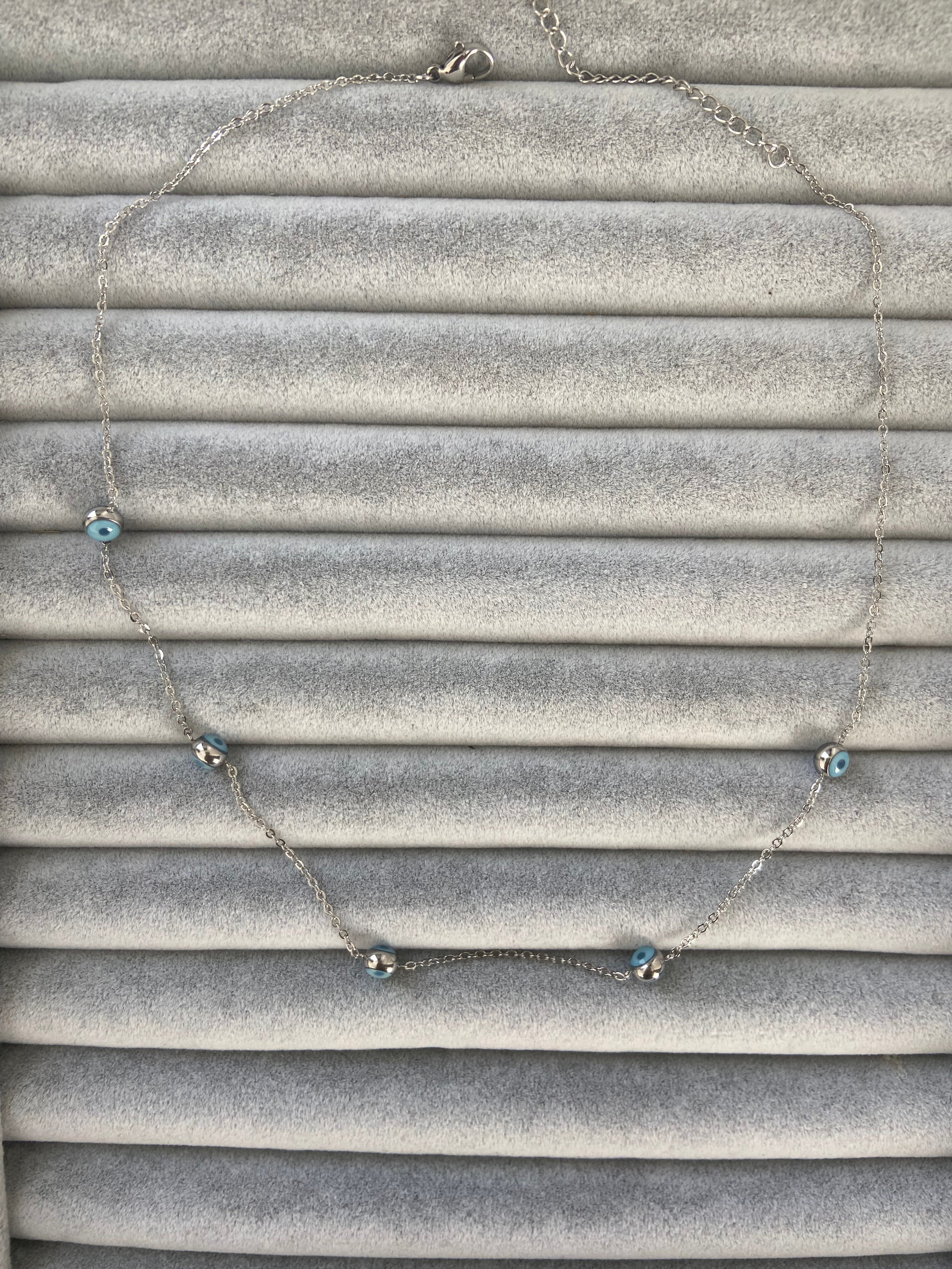 Nazar boncuklu kolye