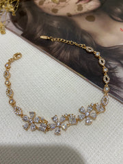 Çiçek detaylı rose bileklik