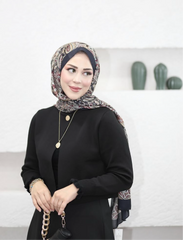 Kolları tüylü hırka