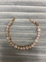 Taş işlemeli bileklik