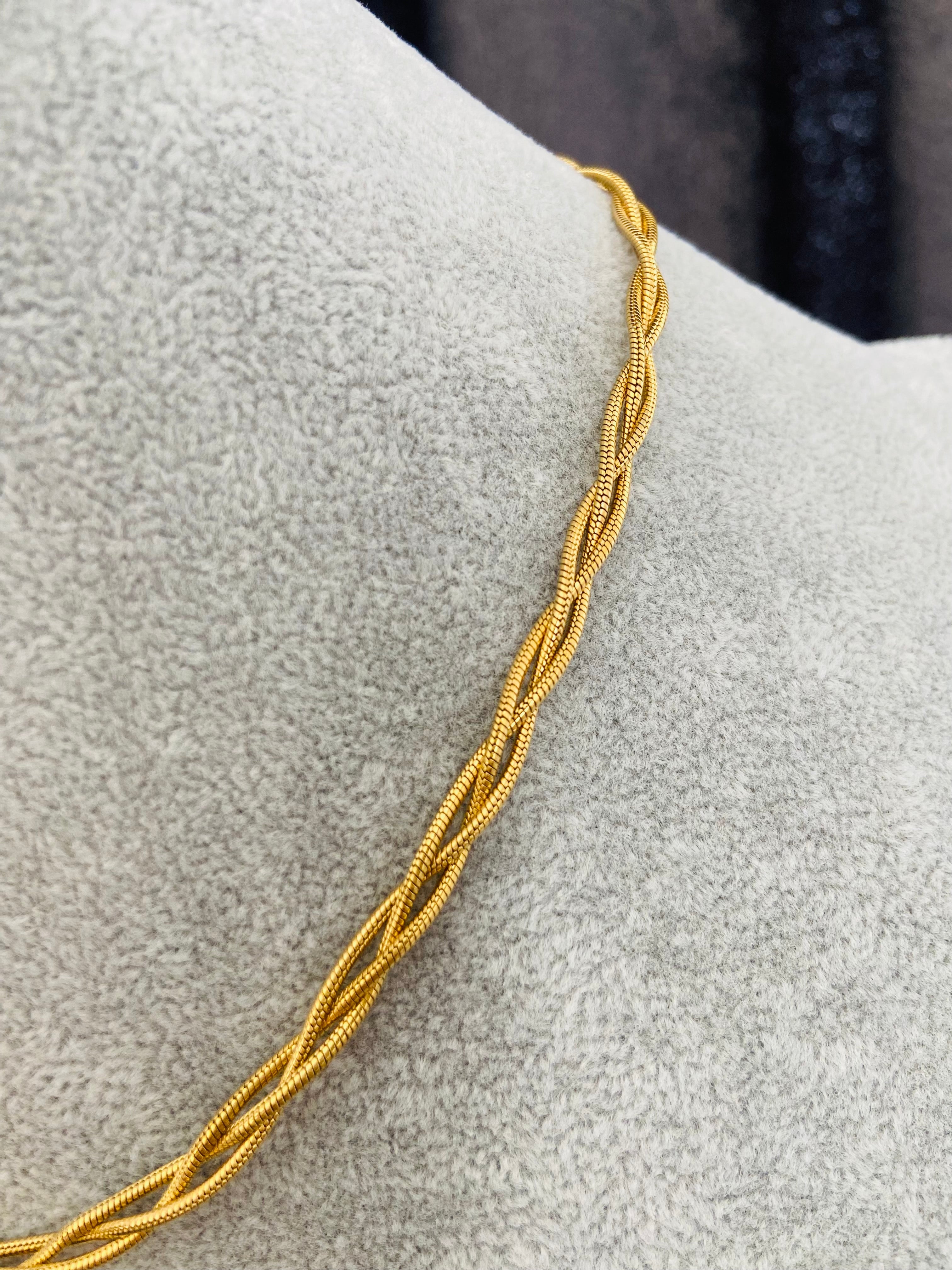 Kuyumcu işçiliği zarif örme model