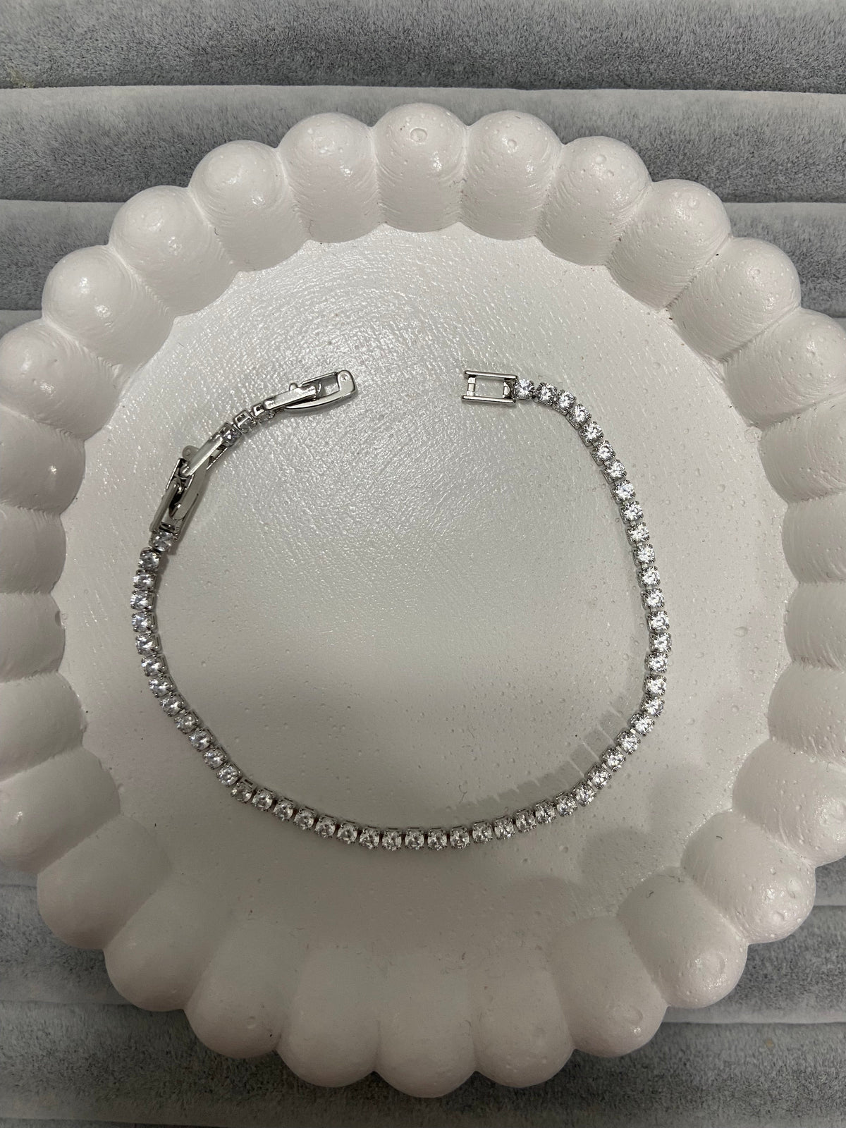 İnce su yolu vip bileklik