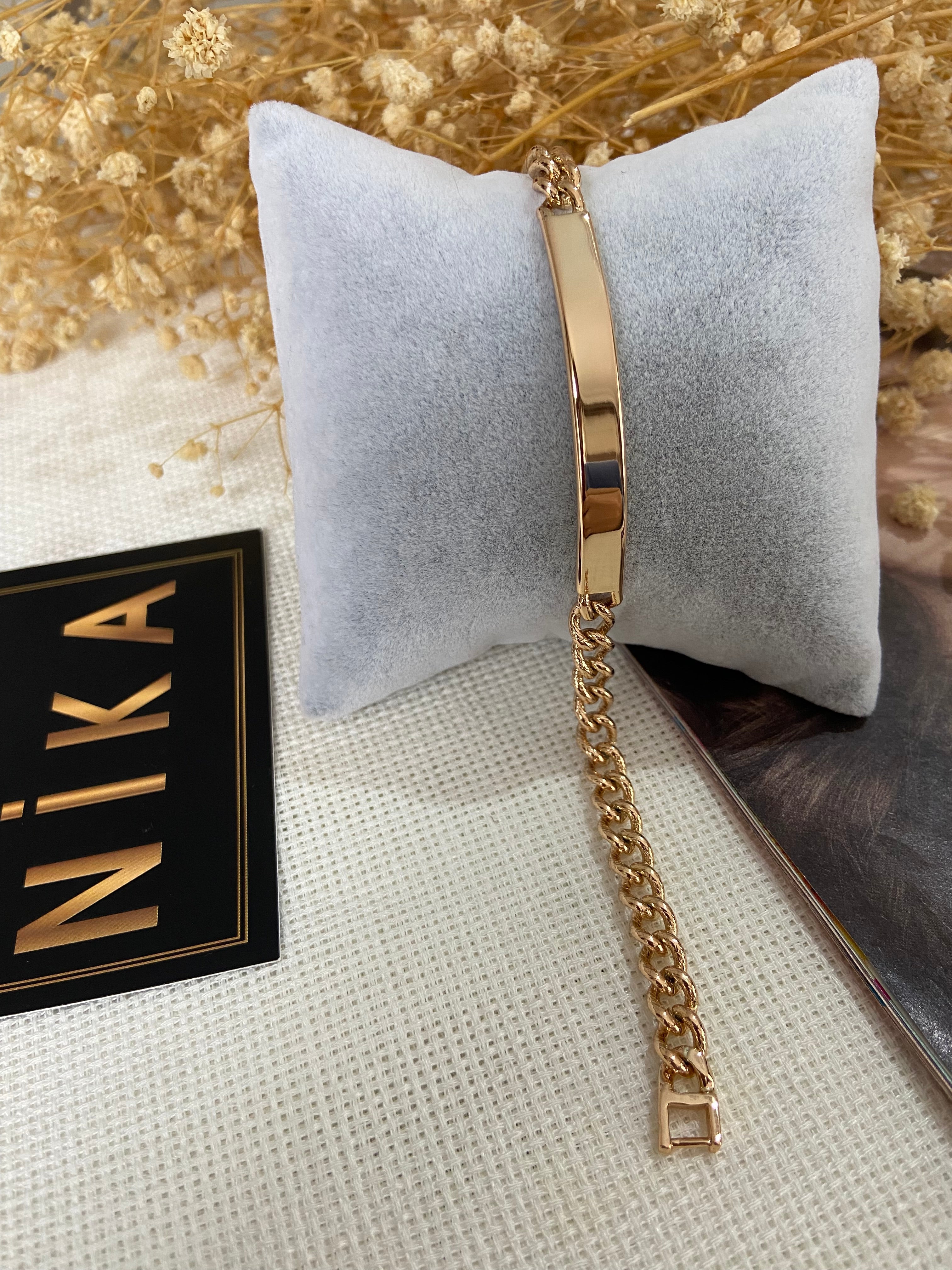 Rose bileklik ( Dışarda isim yazdırabilirsiniz dilerseniz )