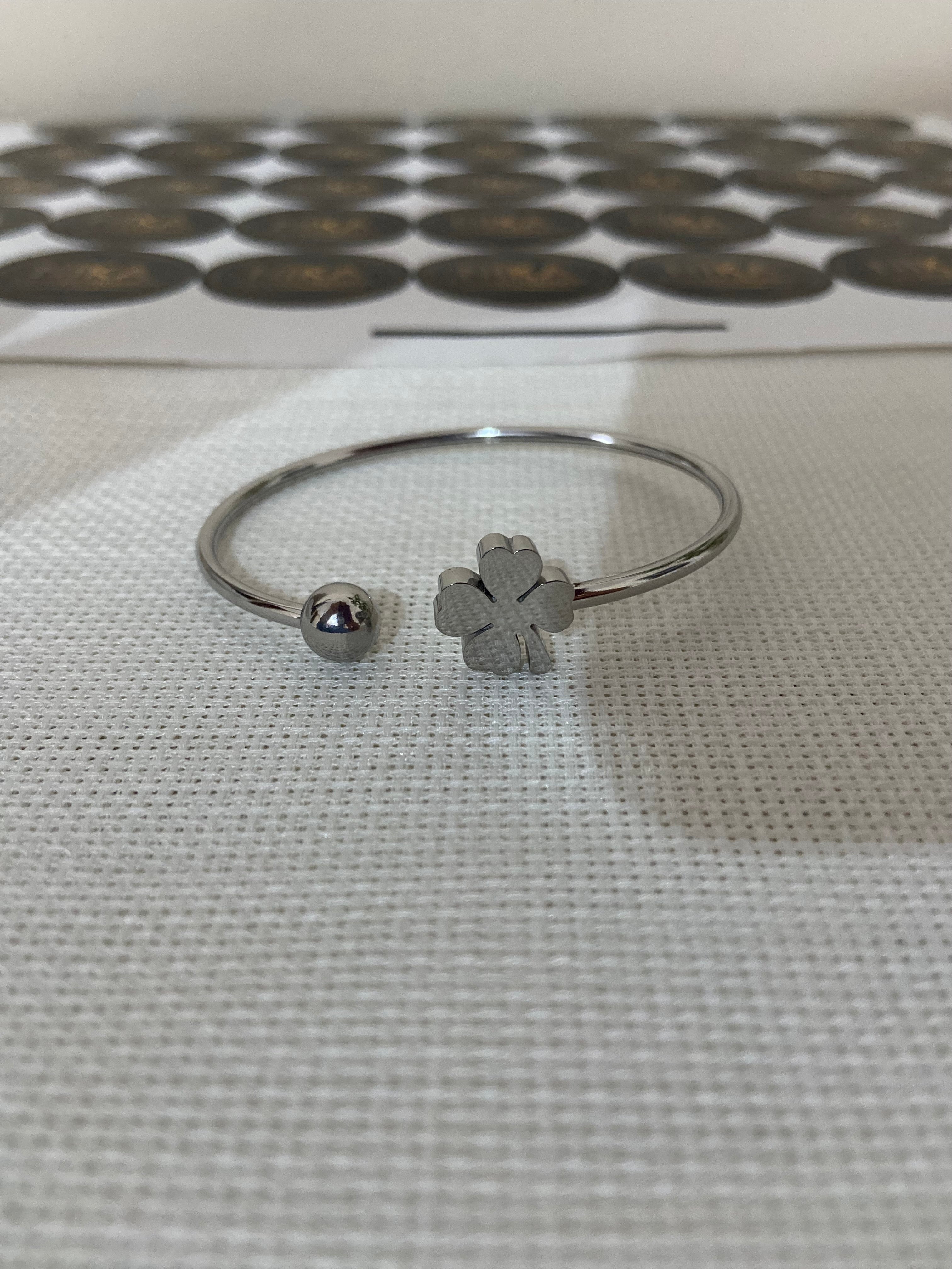 Yonca model kelepçe