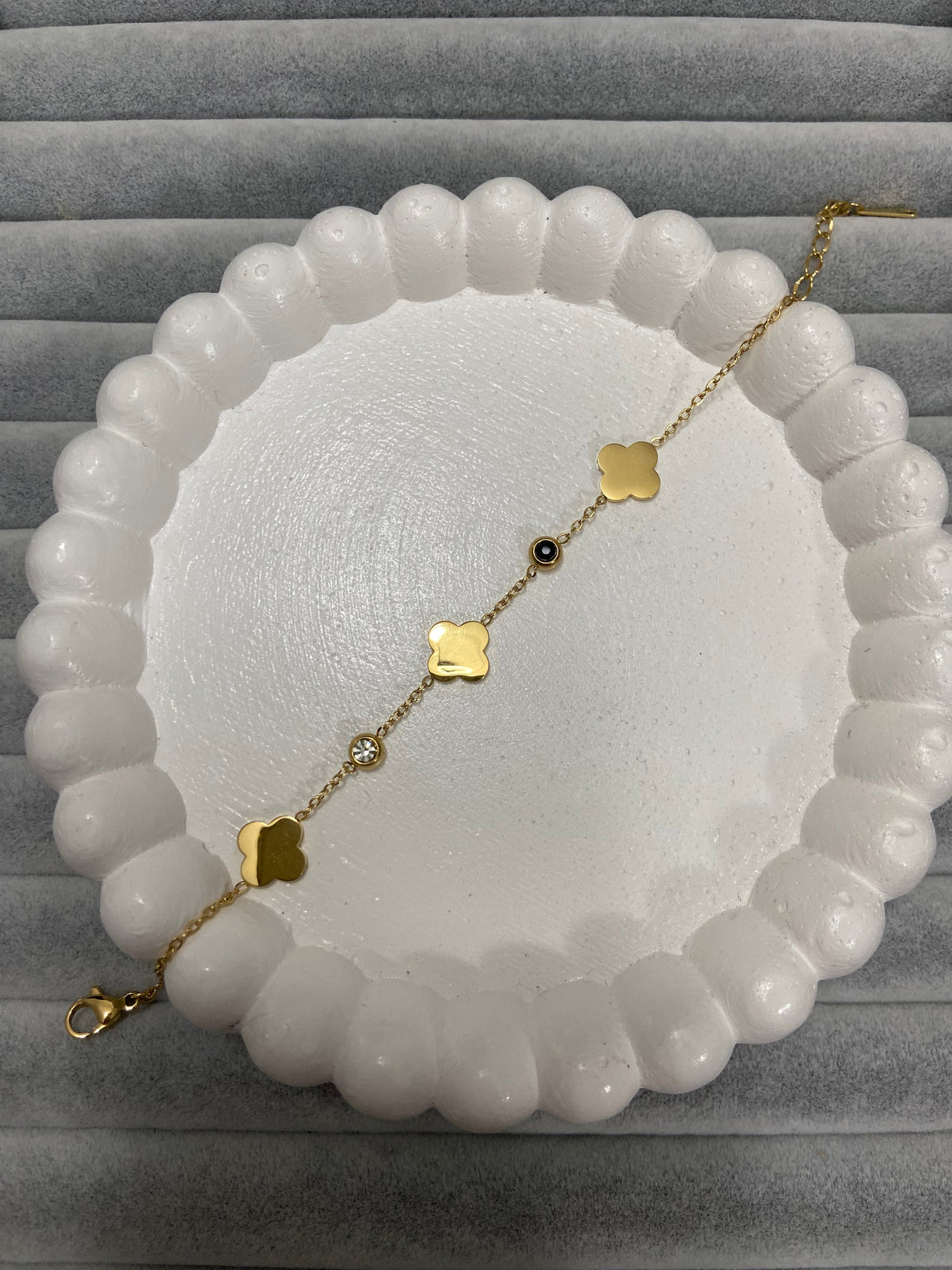 Yonca model bileklik