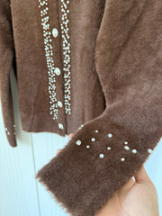 Boncuk nakışlı hırka