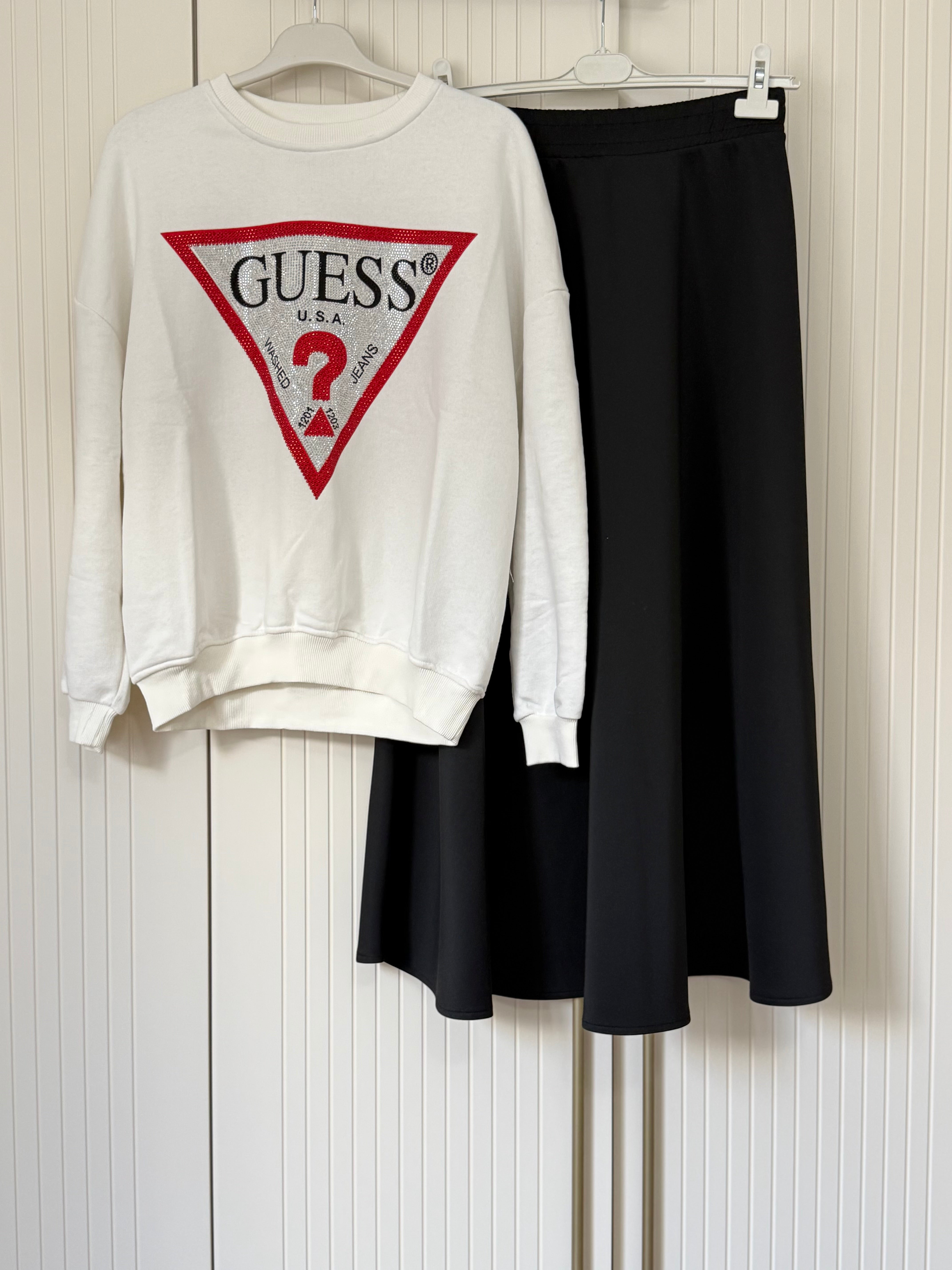 Guess sweat