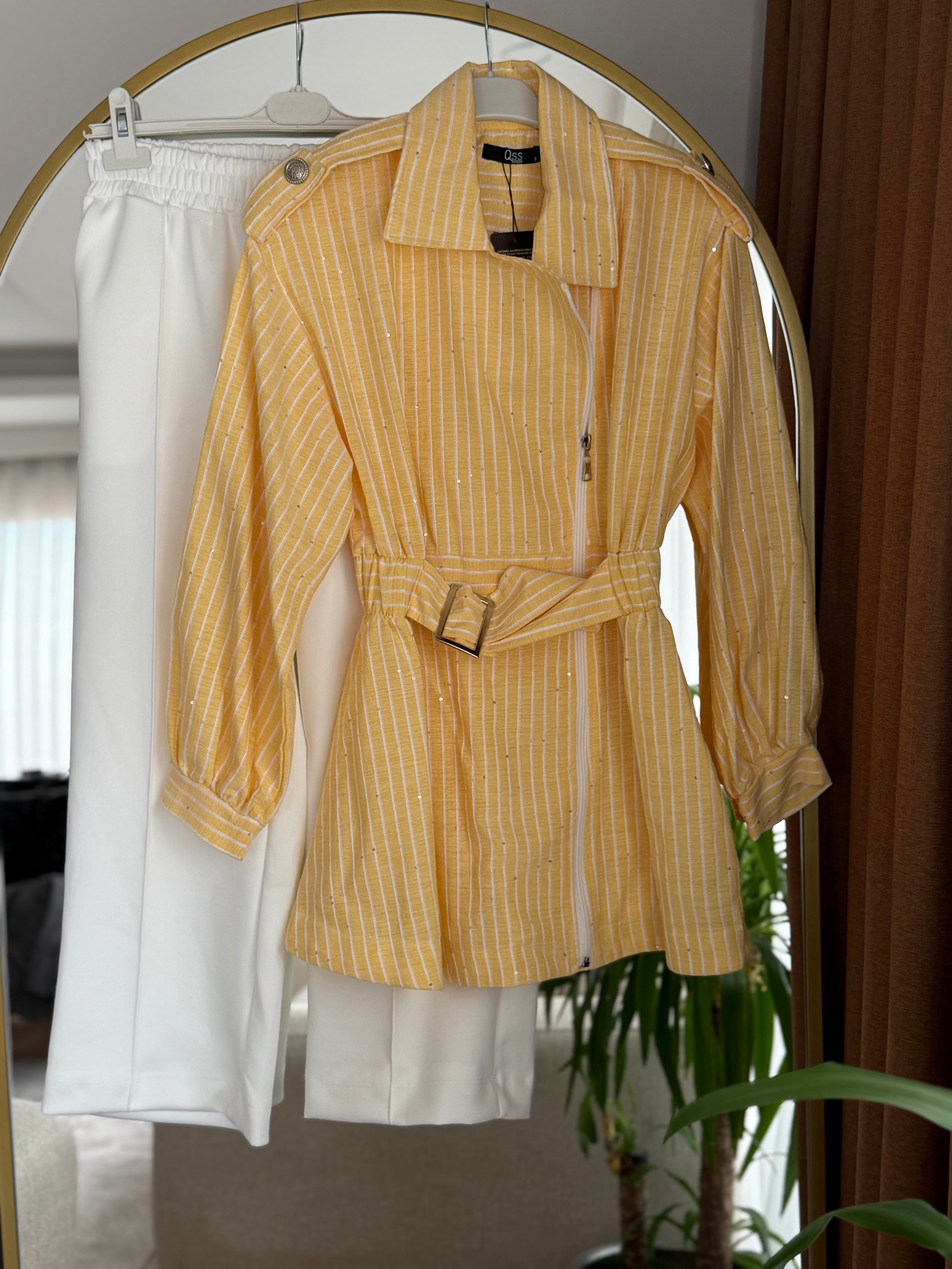 Gaberdin pul detaylı ceket