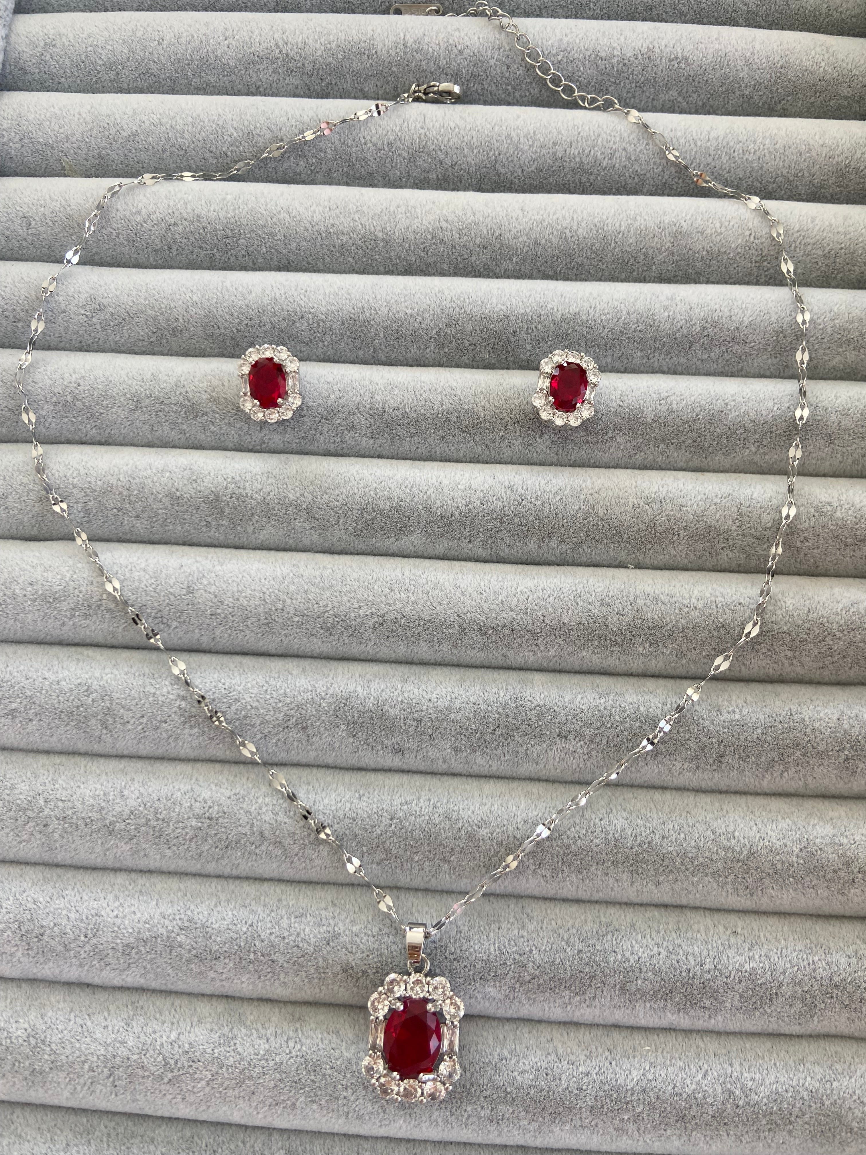Kırmızı taşlı kolye seti
