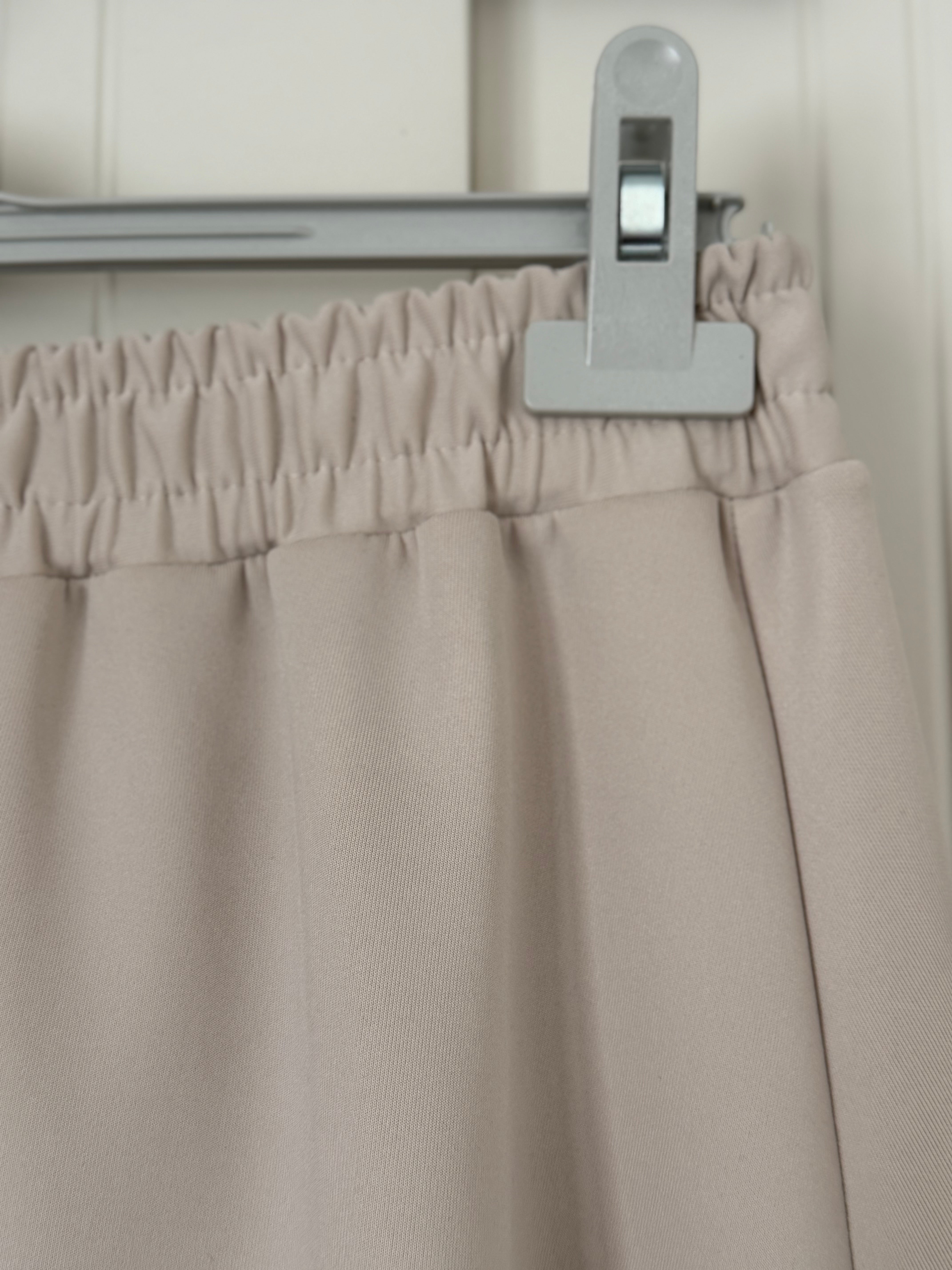 Krem renk Skuba etek