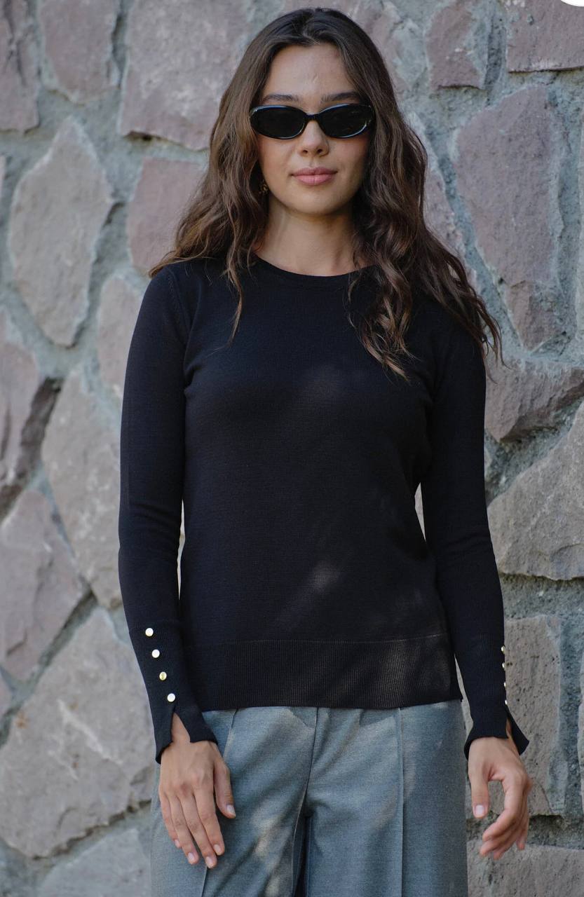 Kolları düğmeli badi