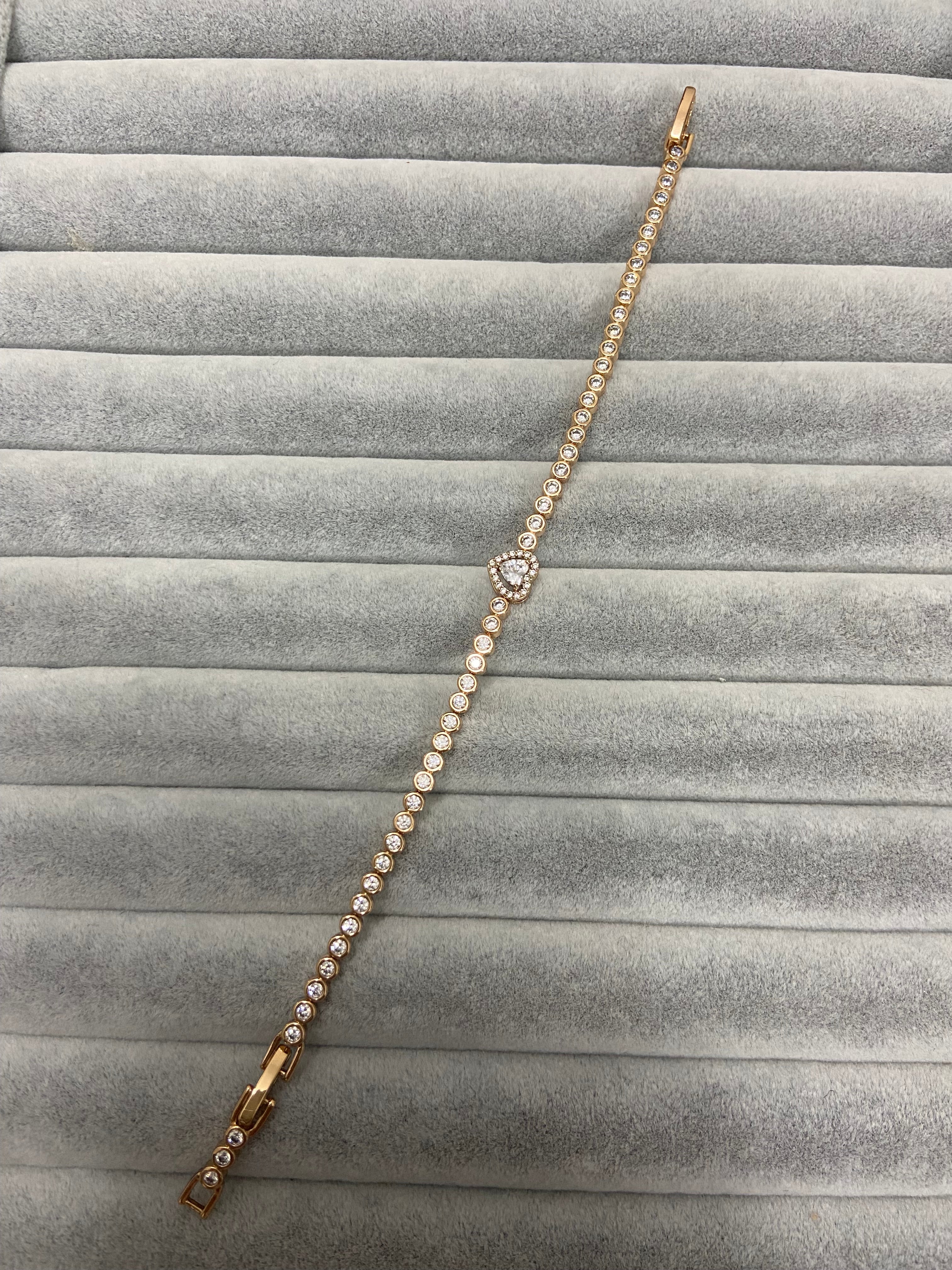 Minik kalpli zarif bileklik