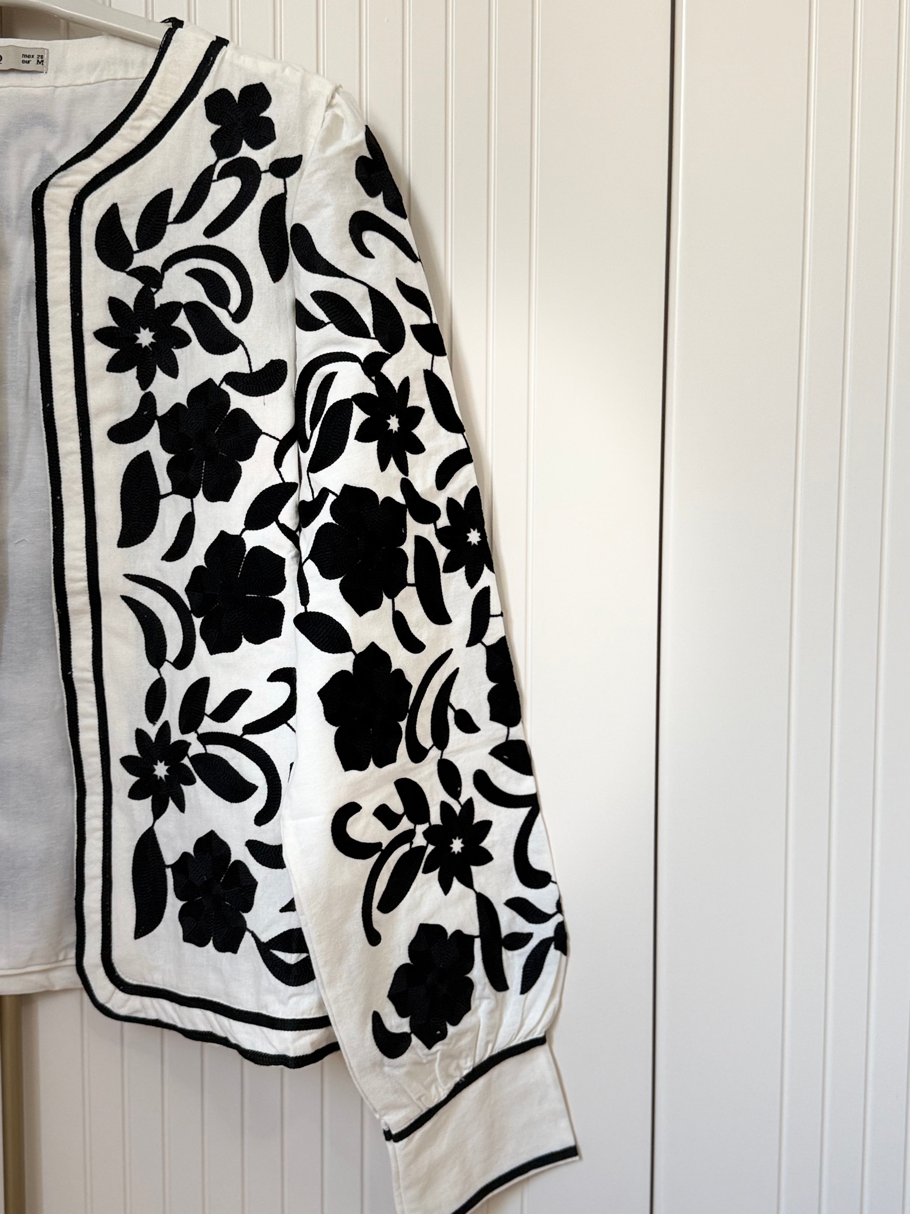 Nakış işlemeli ceket