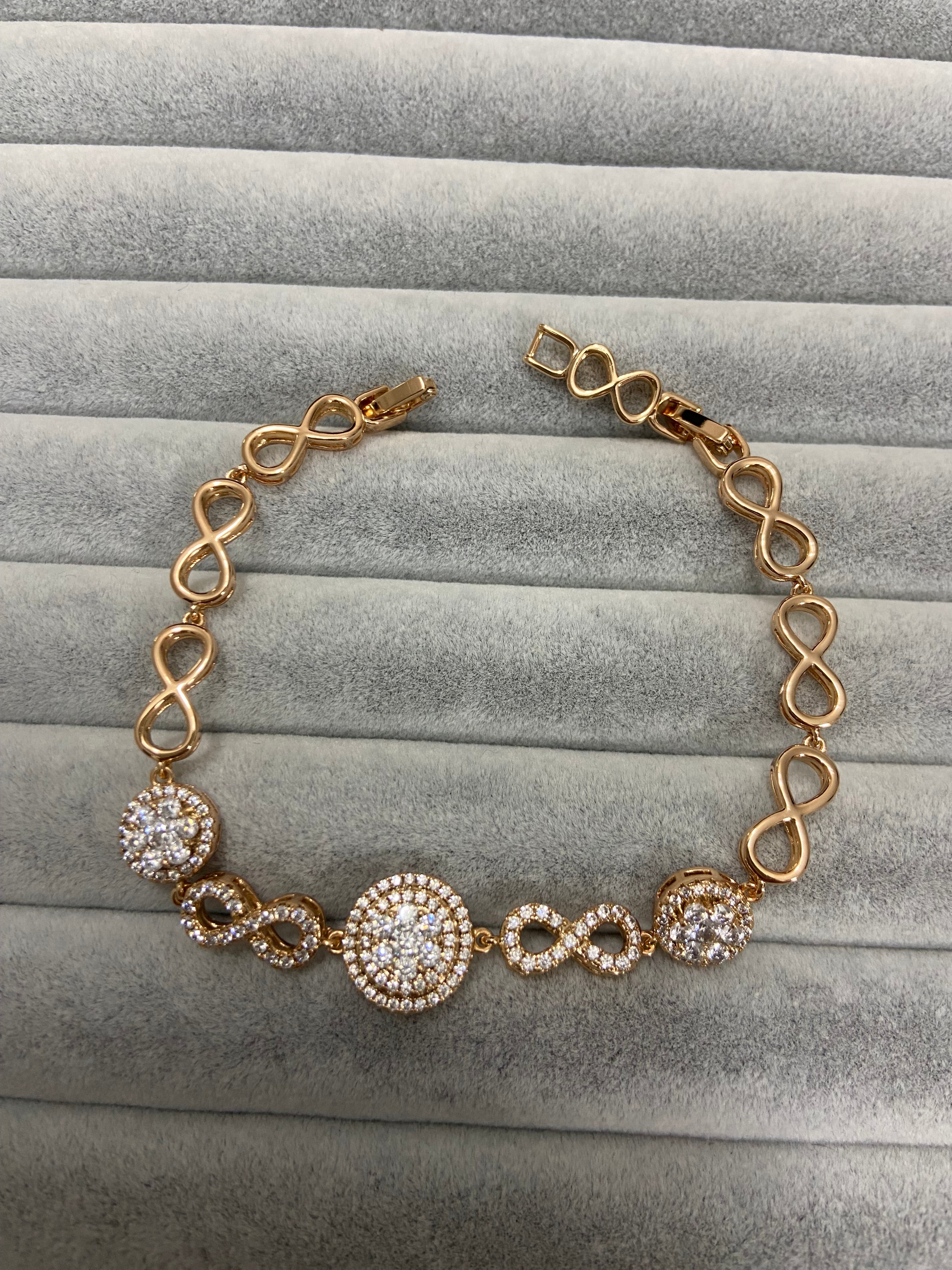 Sonsuzluk modeli bileklik