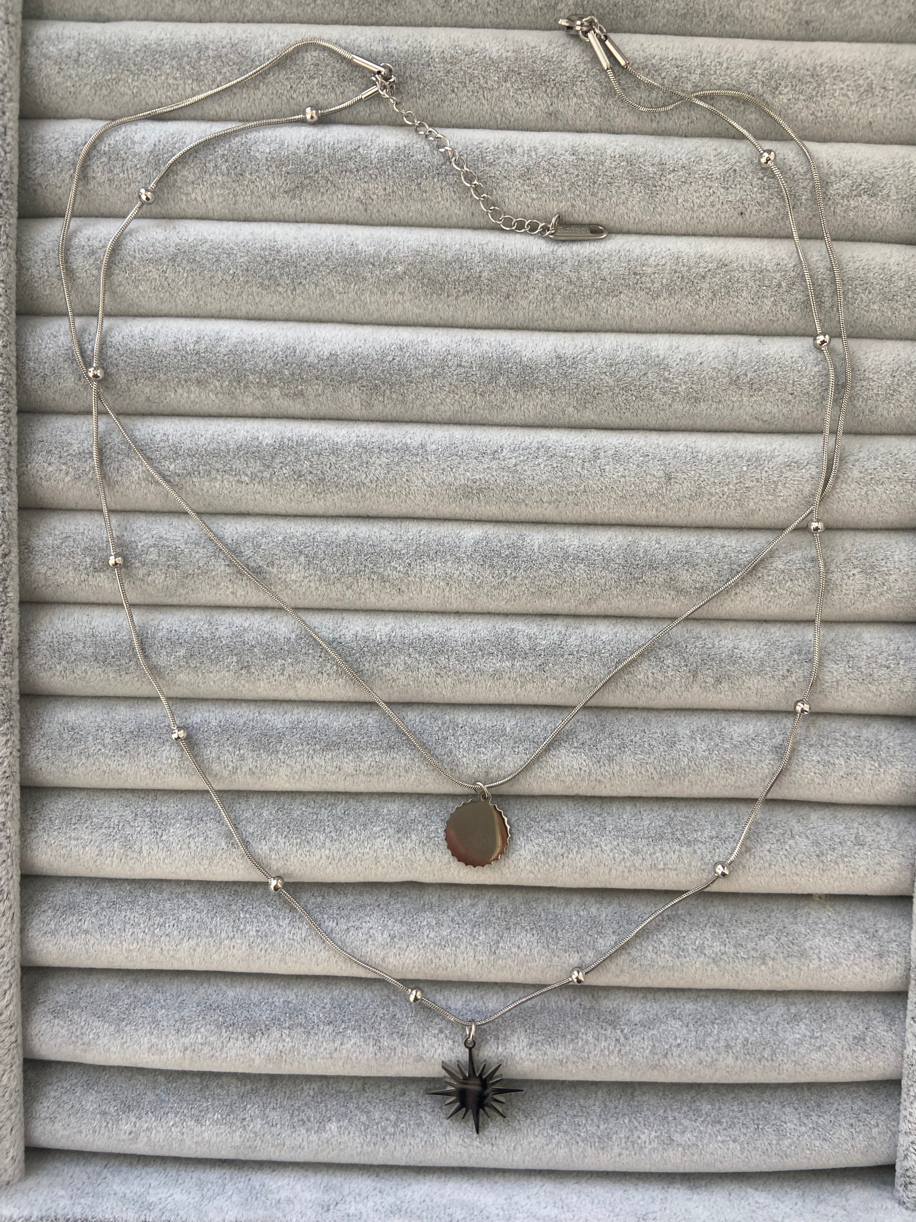 İkili sallantılı kolye