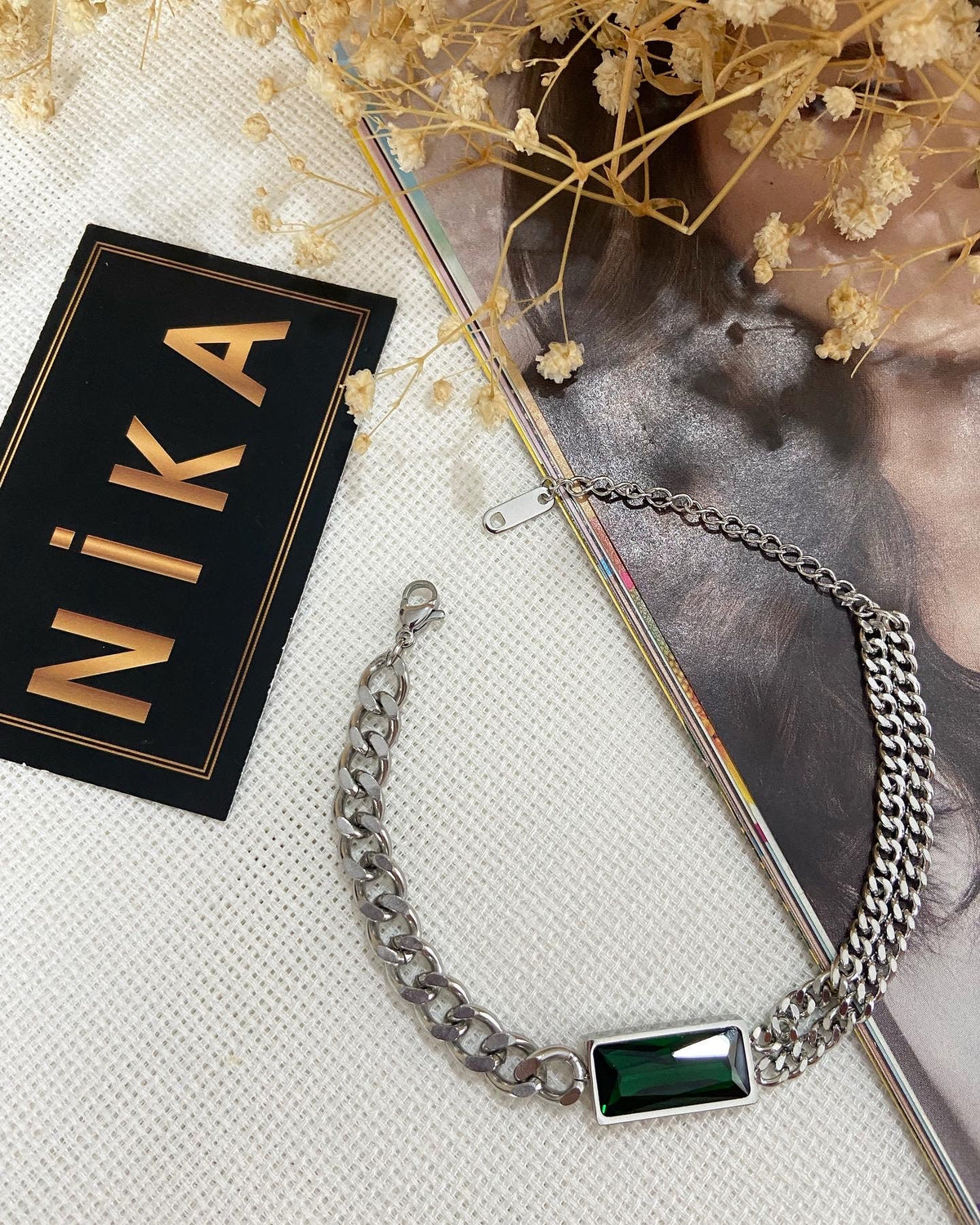 Yeşil taşlı bileklik silver renk