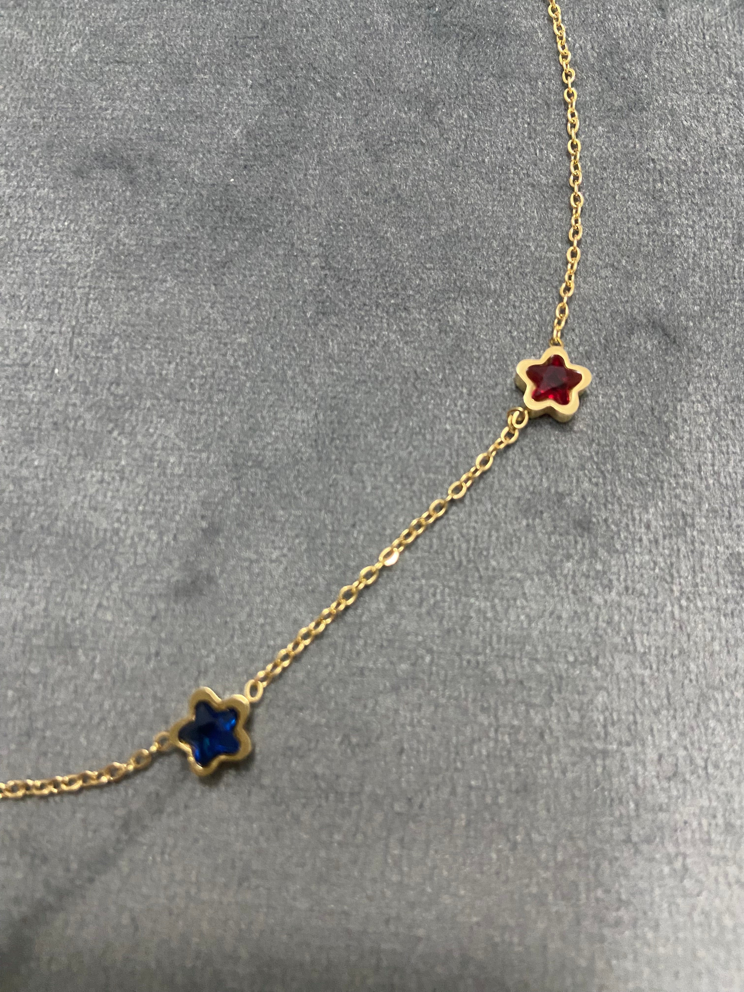 Renkli yıldızlı kolye