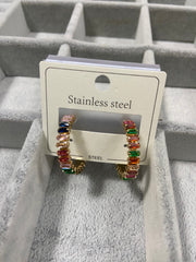 Renkli taşlı küpe