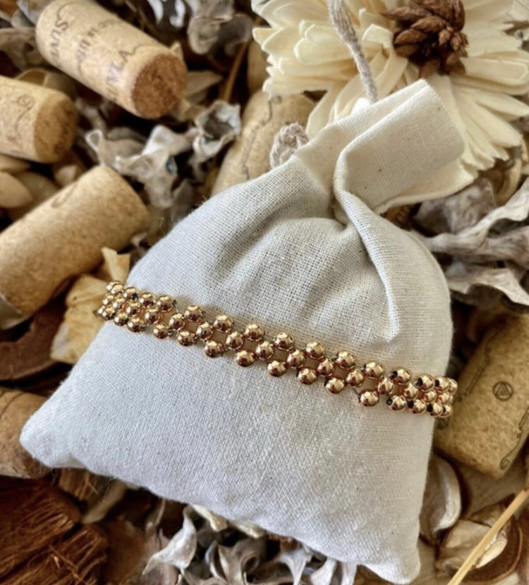 Sıralı topcuklu bileklik