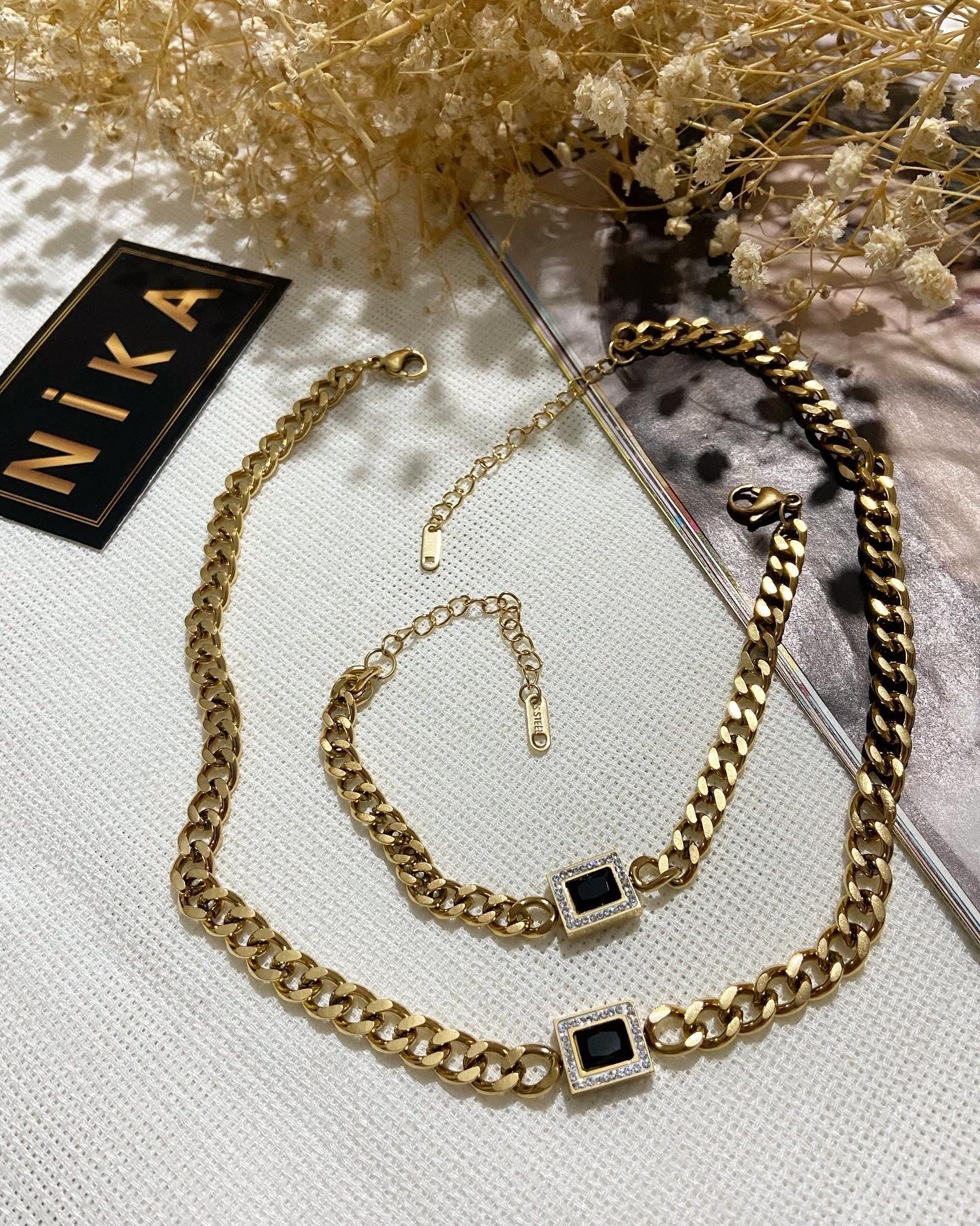 Siyah taşlı kolye seti