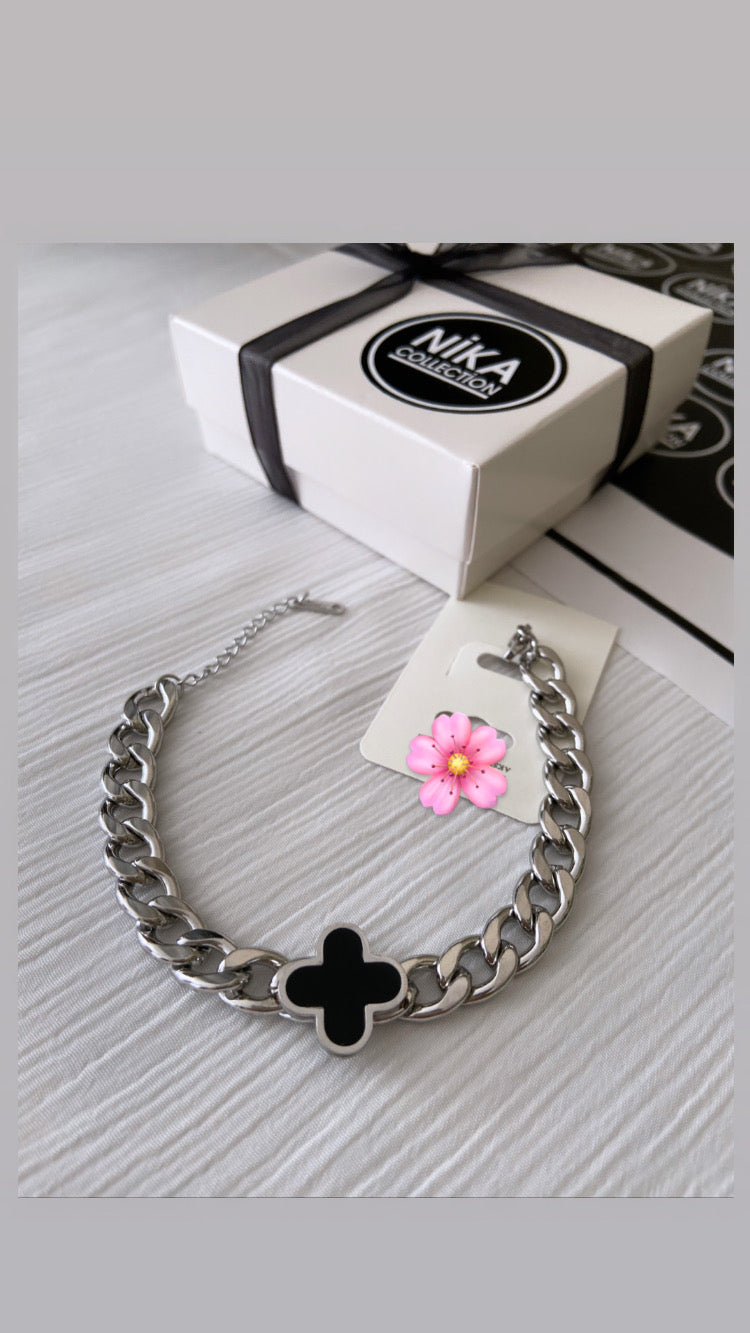 Silver renk yonca bileklik