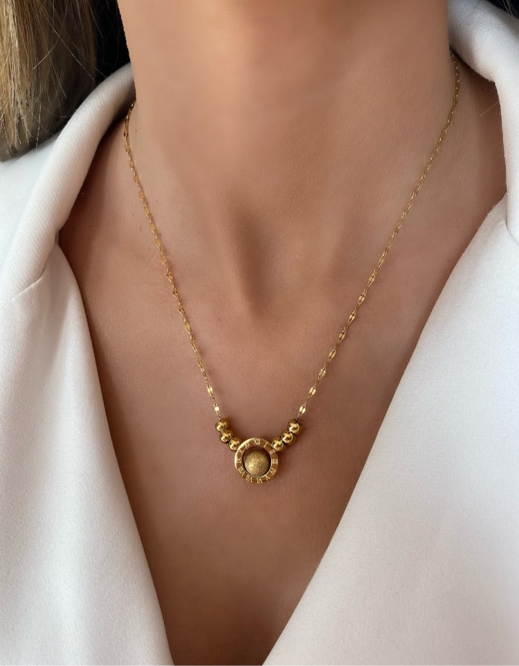 Yuvarlak topcuklu kolye