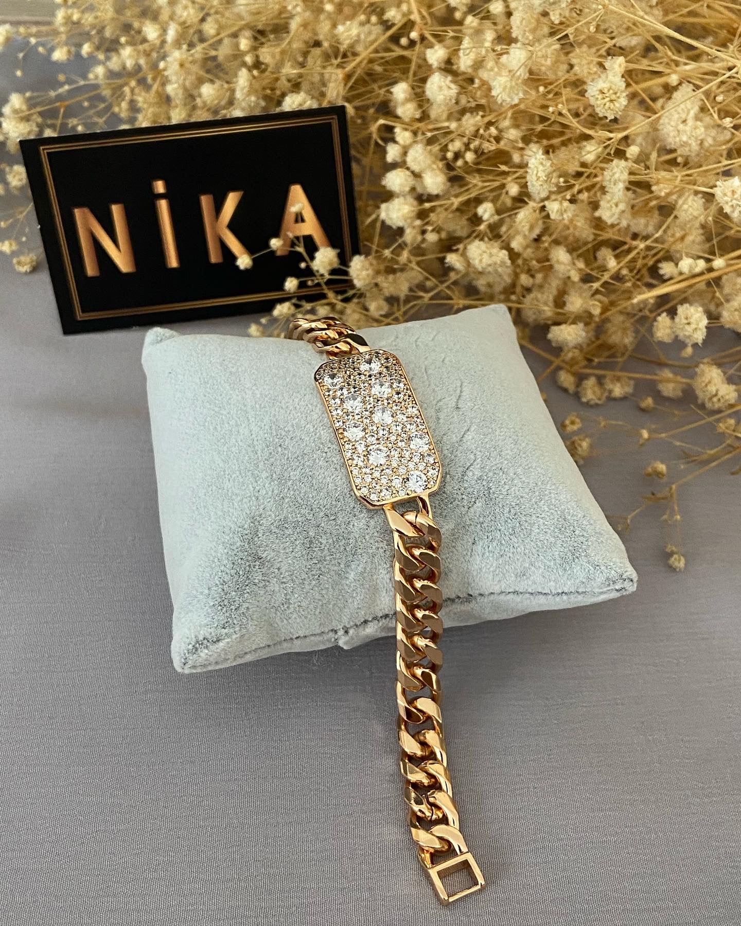 Büyük taş detaylı bileklik