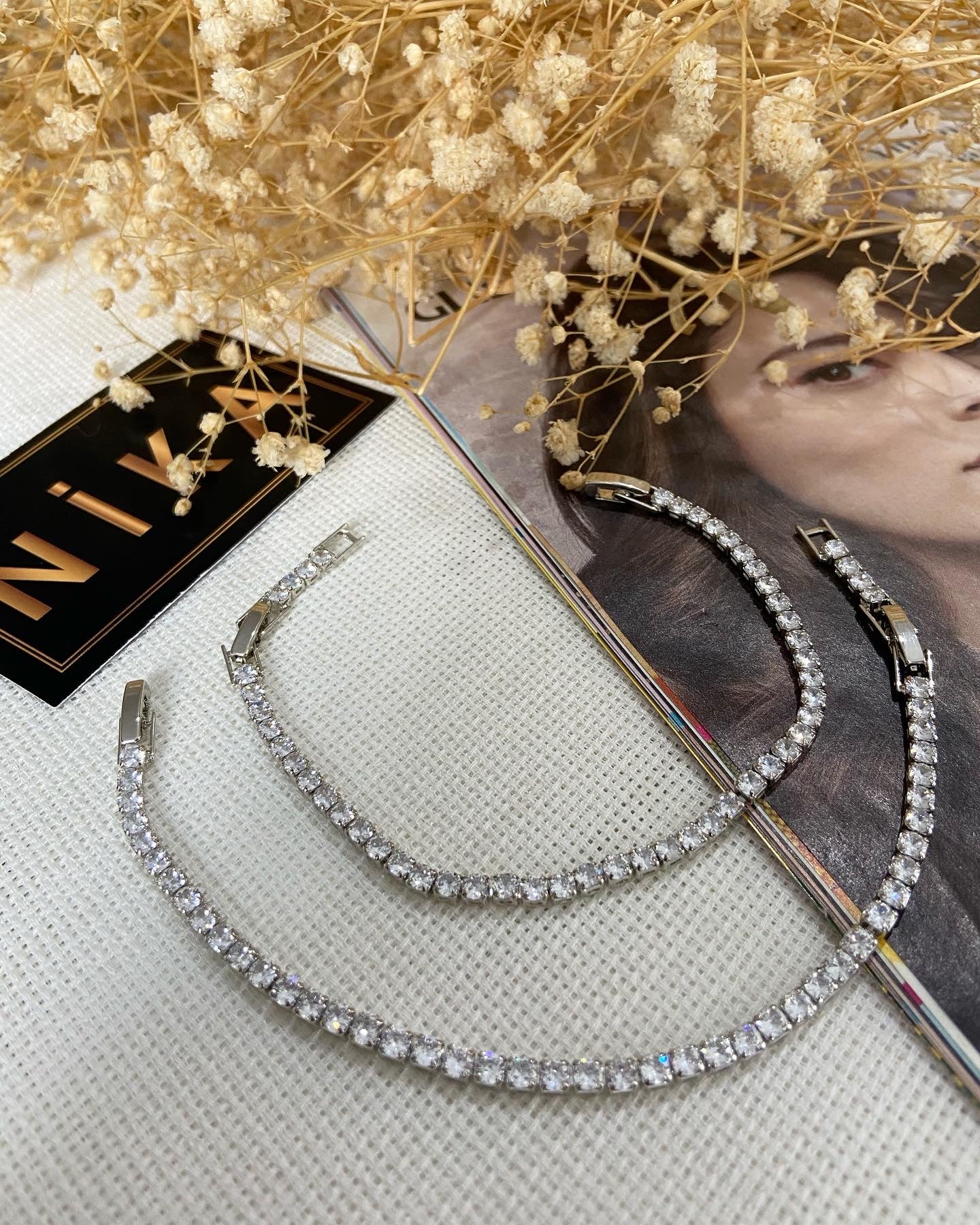 Su yolu ince taşlı bileklik