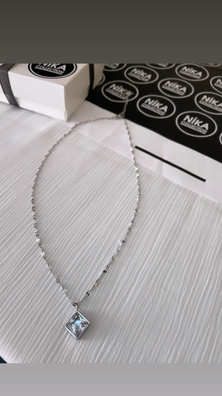 Silver renk tek taş kolye